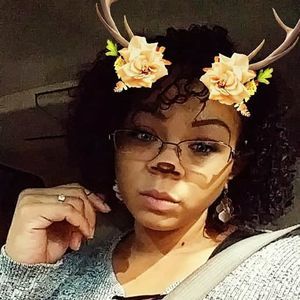 Meet your Posher, Ebony